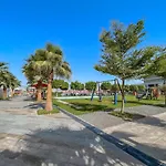Relaxing 3Br In Palm Jumeirah With Beach Views