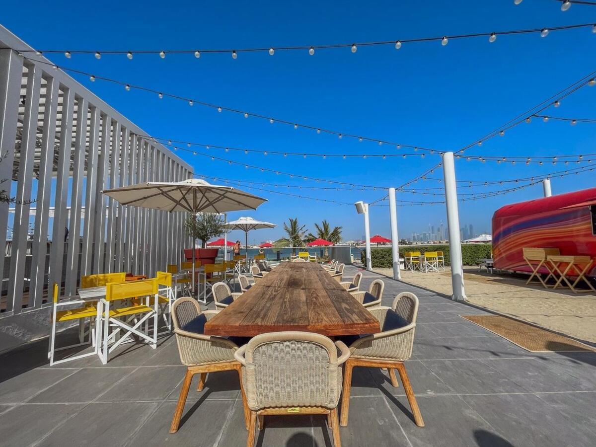 Relaxing 3br In Palm Jumeirah With Views Dubai