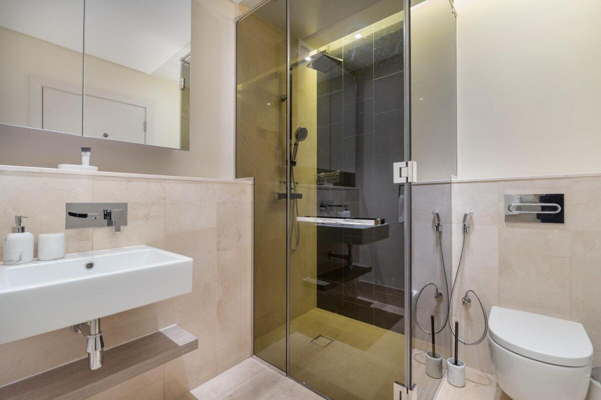 Relaxing 3br In Palm Jumeirah With Views Apartment Dubai