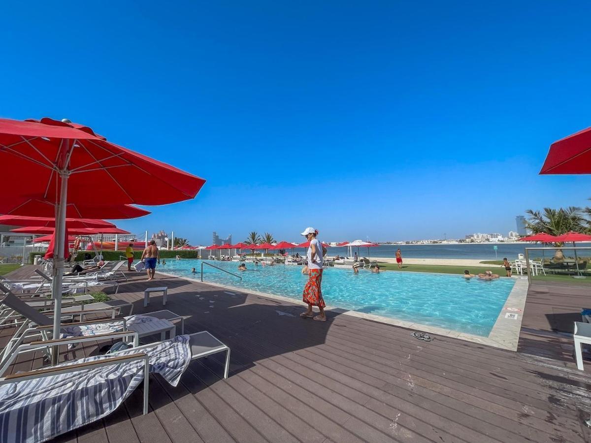Relaxing 3br In Palm Jumeirah With Views Apartment *